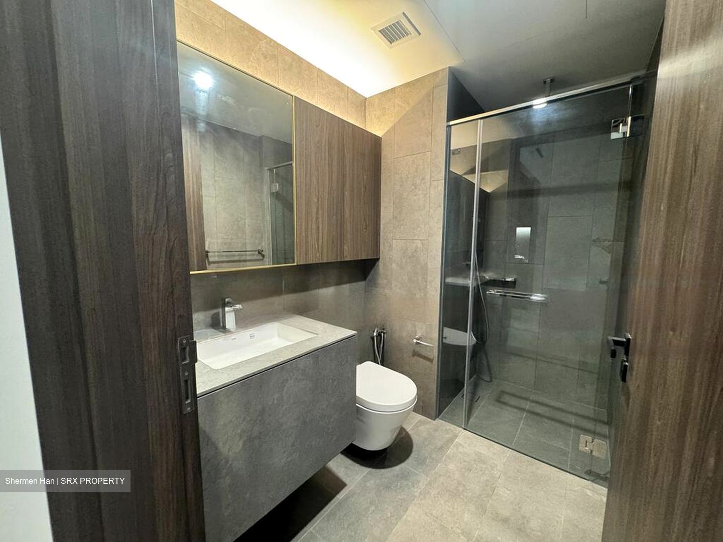 Midtown Modern (D7), Apartment #458249901